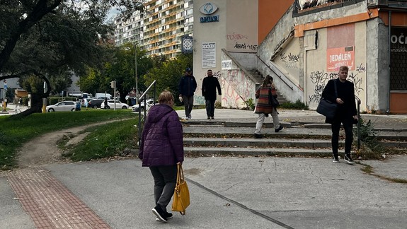 Dobrá správa: Zastávka MHD Šustekova bude konečne bez bariér