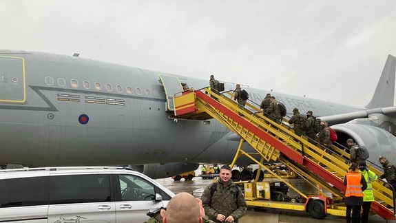 Na pomoc zdravotníkom zvládať pandémiu vyčlenila vláda do 1000 vojakov denne