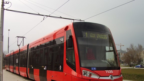 Nehoda: Na Hlavnú stanicu nejazdili električky