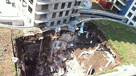 Na strop v 3nity uložili osemkrát viac zeminy, ako bolo navrhované