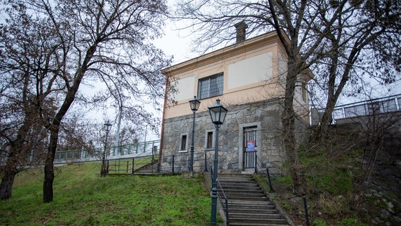 Trúfnete si na takúto súťaž? Mýtny domček získate za dobrý nápad, nie ponúknuté peniaze