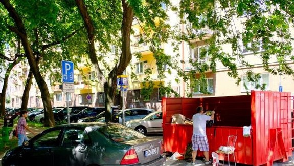 Jarné upratovanie v Starom Meste - kde všade rozmiestnia veľkoplošné kontajnery?