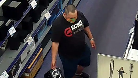 Nepoznáte ho? Policajti hľadajú tohto muža v súvislosti s krádežou