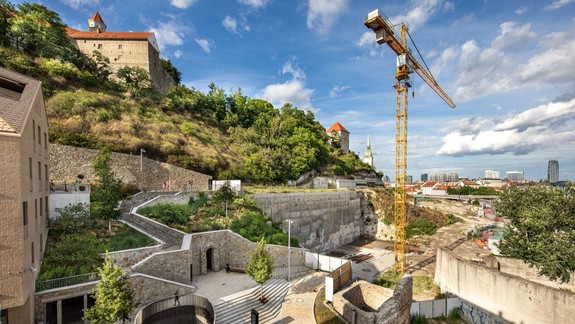 Nad pamiatkou Vodná veža začínajú stavať ďalšiu budovu projektu Vydrica