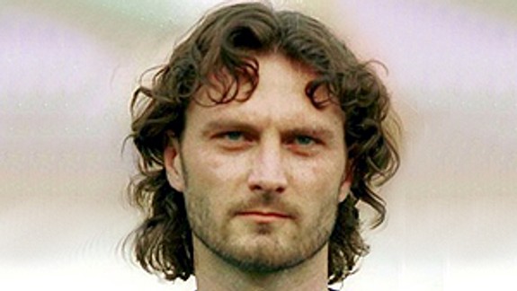 VIDEO: Od tragického úmrtia bratislavského futbalistu Petra Dubovského uplynulo už 20 rokov