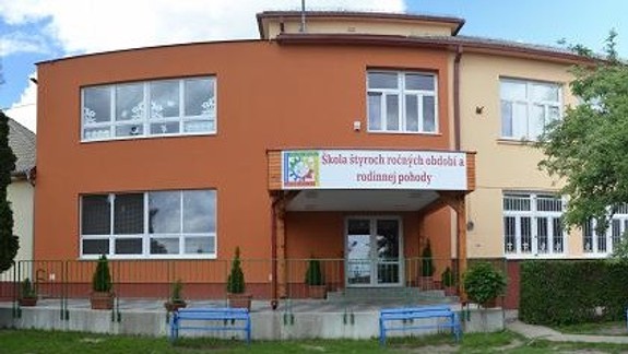 Kapacitu školy na Jeséniovej zvýšila drevená nadstavba