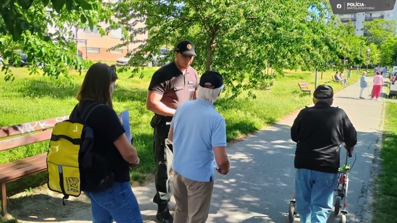 Pozor aj na falošných poštárov, polícia upozorňuje seniorov na nekalé praktiky podvodníkov