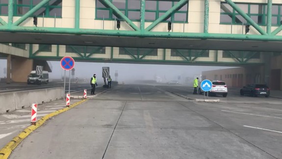 Polícia sprísňuje a zintenzívňuje kontroly na hraniciach - pomáhať jej budú i vojaci