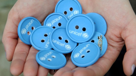 Hladujúce deti budete môcť opäť podporiť v zbierke Modrý gombík