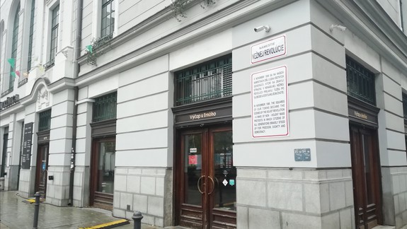 Pred Starou tržnicou máme Námestie Nežnej revolúcie. Čo naň hovoria Bratislavčania?