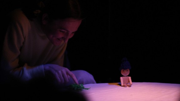 Zmizne hranica medzi javiskom a hľadiskom: Bábkové divadlo pripravuje inscenáciu podľa zápiskov malého chlapca