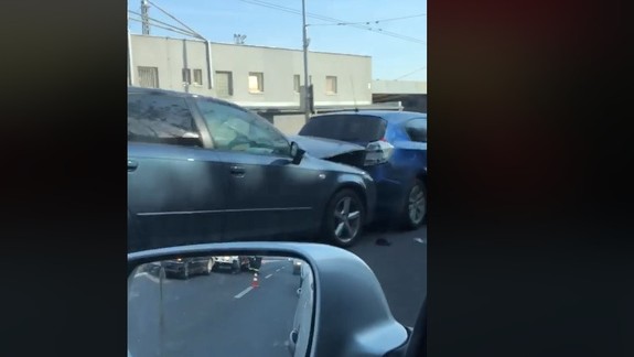 Na Pražskej nepremávali trolejbusy, tvoria sa tam zápchy