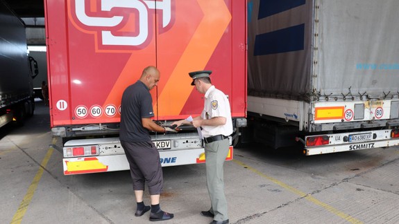 FOTO: Najviac sa pri práci zapotia colníci na pobočke v bratislavskom prístave - čo všetko tu zachytili?