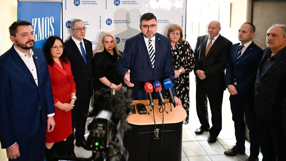 Samosprávy hlásia veľké problémy s financovaním, žiadajú kompenzácie