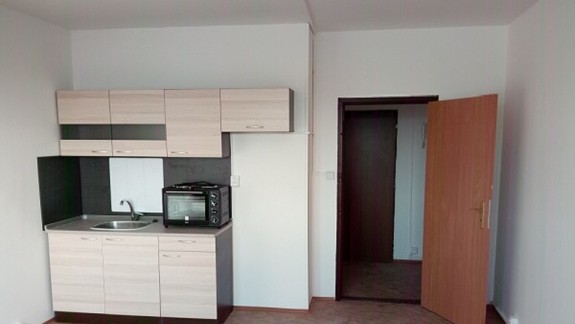 FOTO: Zanedbaná ubytovňa Kopčany mení svoju tvár