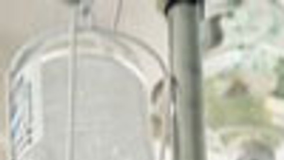 Dvaja pacienti sú po streľbe stále v kritickom stave