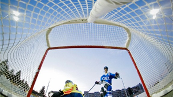 V Devínskej Novej Vsi stavajú hokejbalové ihrisko