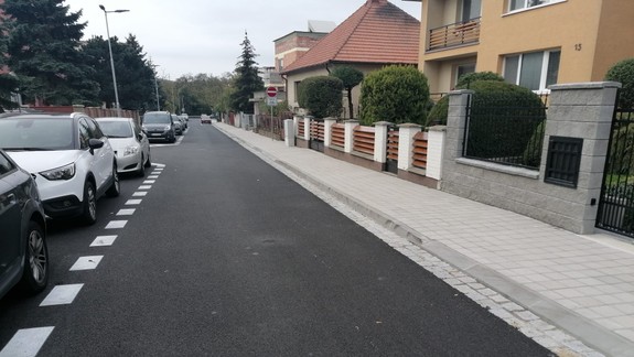 FOTO: Veľký projekt v Lamači: Zlatohorskú ulicu komplexne zrekonštruovali, nasledovať budú ďalšie