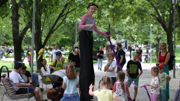 Novomestský majáles na Račku pre zlé počasie zrušili