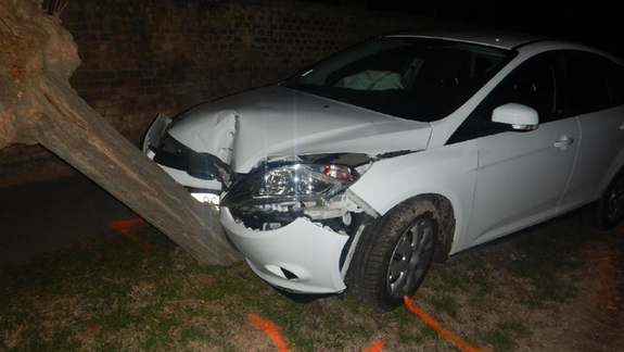 FOTO: Dvaja vodiči si pred jazdou vypili a takto dopadli ich autá!