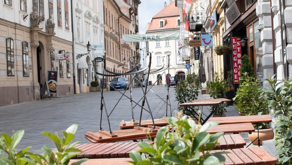 Od pondelka je desať okresov v čiernej farbe, Bratislava naďalej zostáva oranžová