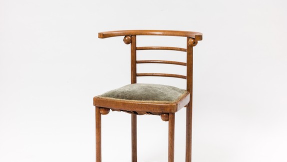 Výstavou na Bratislavskom hrade môžete spoznať reštaurovanie nábytku