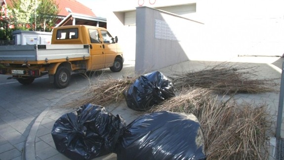 Račanom bude plast a papier spred rodinných domov odvážať úrad