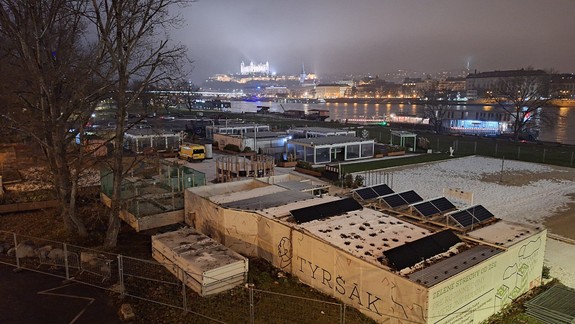 Chodili by ste zbytočne: Zimný Tyršák je sklamaním pre mnohých Bratislavčanov