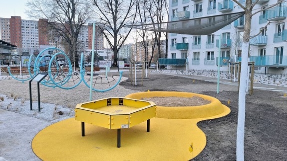 Všimli ste si? Na Muchovom námestí pribudol unikátny park