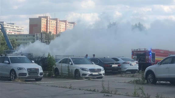 Škodu po pondelkovom požiari v Petržalke vyčíslili zatiaľ na 150.000 eur