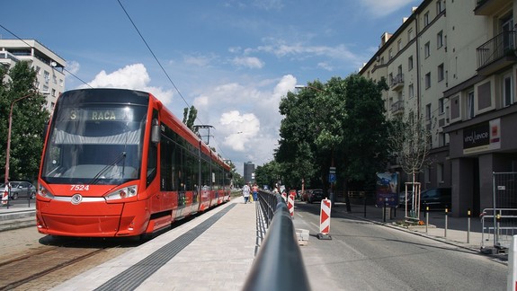 FOTO: Rozšírené nástupiská na Račianskom mýte by mali dokončiť už vo štvrtok a to nie je jediná dobrá správa...
