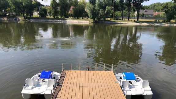 Letná atrakcia: V Devínskej Novej Vsi máte možnosť využiť vodné bicykle, požičovné je zadarmo