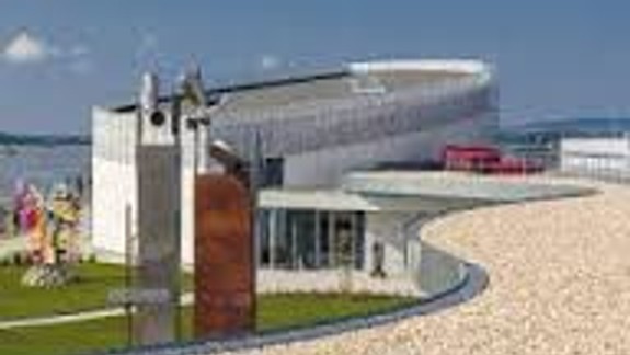 V Danubiane dnes otvorili výstavu izraelskej výtvarníčky Orit Hofshi 