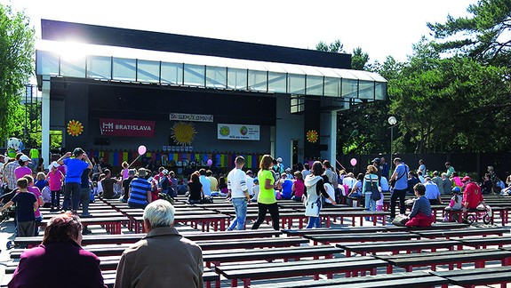 Ružinovský retro majáles sa bude konať v amfiteátri na Štrkovci