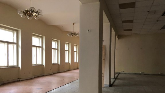 FOTO a VIDEO Nahliadli sme do budúcej knižnice Grösslingu: "Pridanou hodnotou kúpeľov bude kultúra" tvrdí Bindics