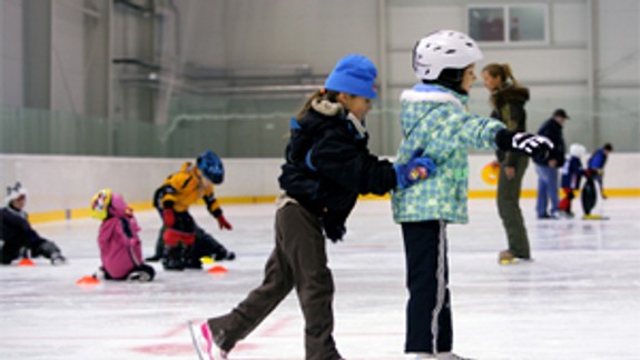 Na zimnom štadióne v Ružinove od dnes pokračuje verejné korčuľovanie