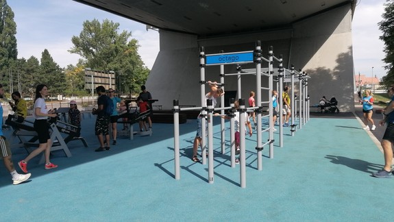 Naozaj vynikajúci projekt:  Bratislava spúšťa Cvičko – sieť workoutových ihrísk aj s tréningovým programom zdarma