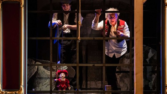 Bábkové divadlo: Stereotypy, predsudky aj vzájomná blízkosť. Festivalový hit Zbojník a Gašparkosa vracia do Bratislavy