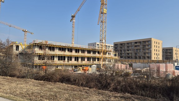 Bytovej výstavbe sa vlani nedarilo, počet dokončených bytov klesol o 19 %