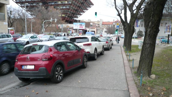 Spustenie parkovacej politiky v prvých zónach predpokladajú v budúcom roku