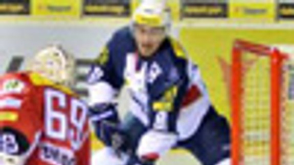 Slovan vyhral v Banskej Bystrici a vedie ligu