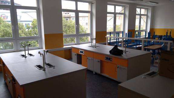 Staré Mesto zmodernizovalo učebne štyroch škôl