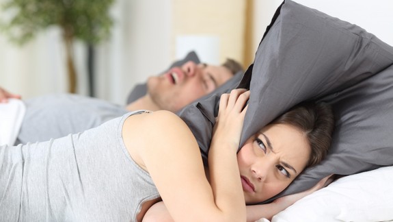 Chrápete? Dôvodom môže byť aj to, že sa bojíte prejaviť