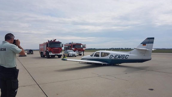 Dramatické pristátie lietadla na bratislavskom letisku!