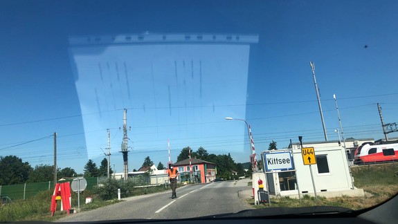 Pendleri potrebujú pri vstupe do Rakúska od 10. 2. test aj registráciu