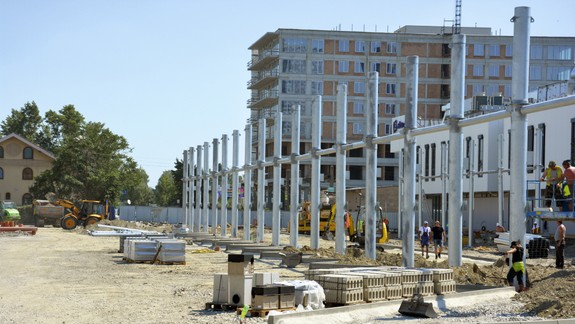 Začal HB Reavis stavať načierno?