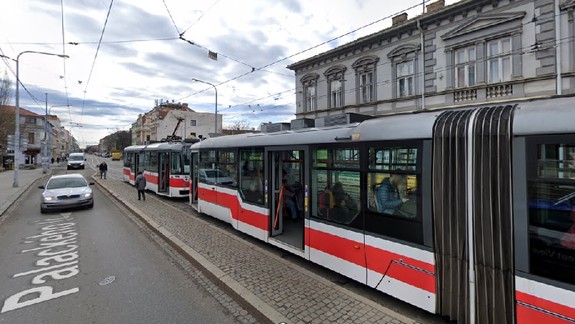 VIDEO: Takýto hazardný útek z MHD pred revízorom ste ešte asi nevideli...