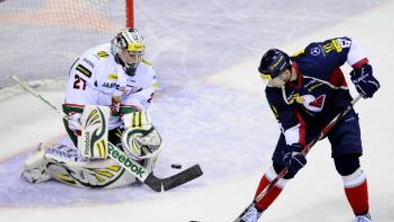 Hokejisti Slovana doma prehrali so Skalicou 1:2