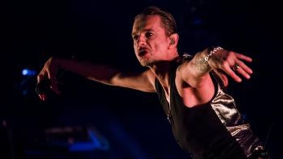 Depeche Mode roztancovali Bratislavu aj v silnom daždi