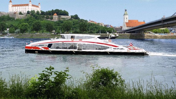 Z Viedne do Bratislavy priplávala loď s dvojmilióntym pasažierom